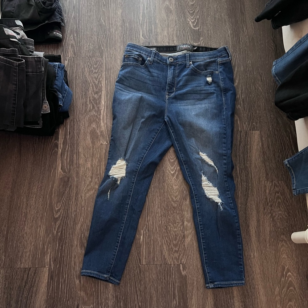 Distressed Torrid Blue Jeans Sky High Skinny 14